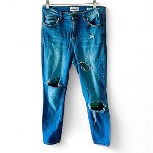 Y2K WILLIAM RAST HIGH RISE ANKLE DISTRESSED BLUE DENIM JEANS SIZE 28